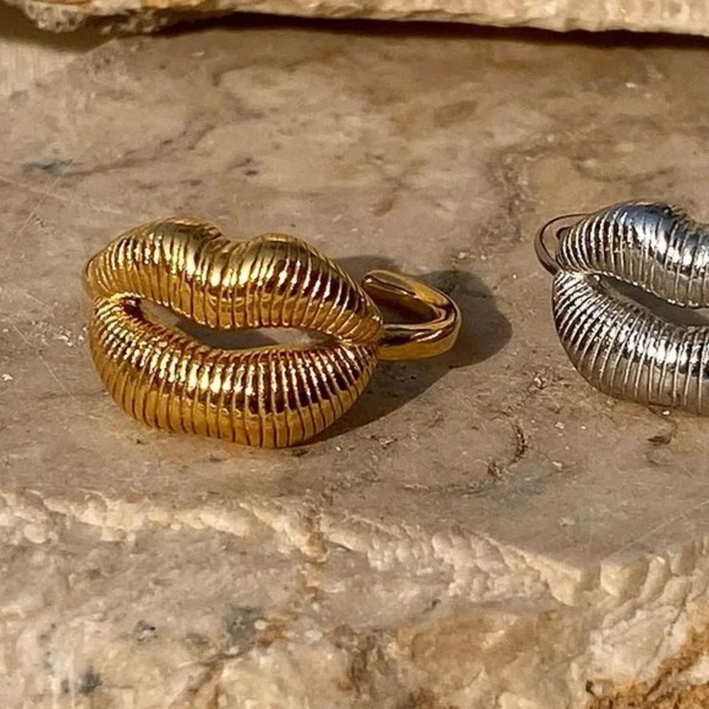 Stainless Steel Lip Resizable Ring Gold Plated Hip Hop Trendy